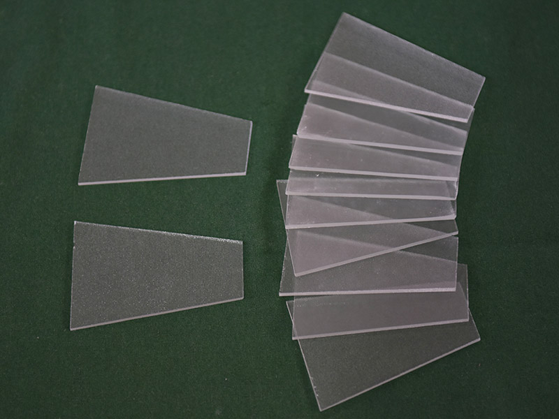 3.2mm梯形超白布纹钢化玻璃