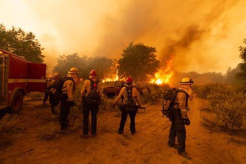 美國加州山火失控擴散，亞馬遜物流派送大規模拖延！