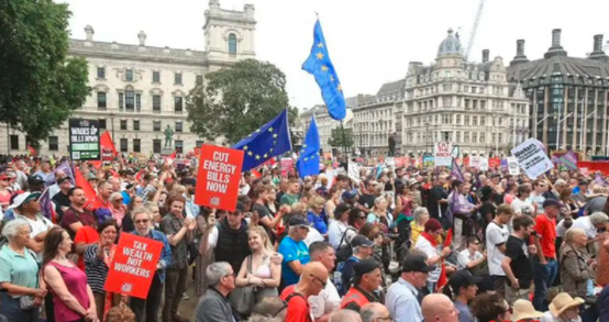 多國發生大罷工！貨物提柜、派送將多多少少遭受不同程度影響！